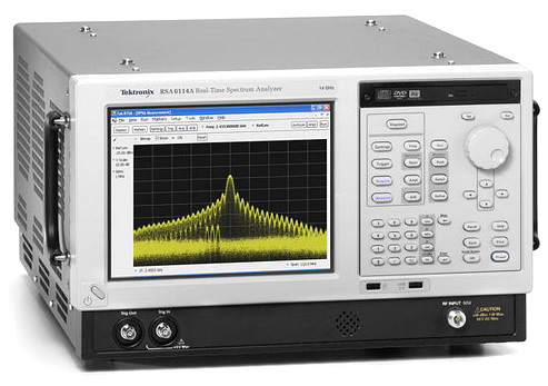 Анализатор спектра реального времени Tektronix RSA6120A
