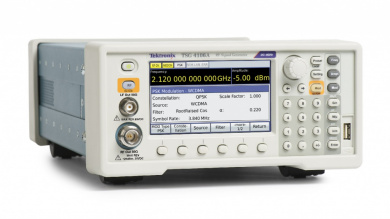 Векторный генератор сигналов TSG4100A Tektronix