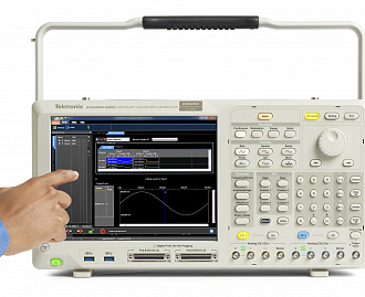 Компания Tektronix представила первый в отрасли генератор сигналов "3-в-1"