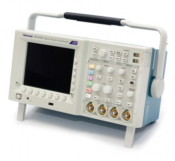 TDS3014C Tektronix - цифровой осциллограф
